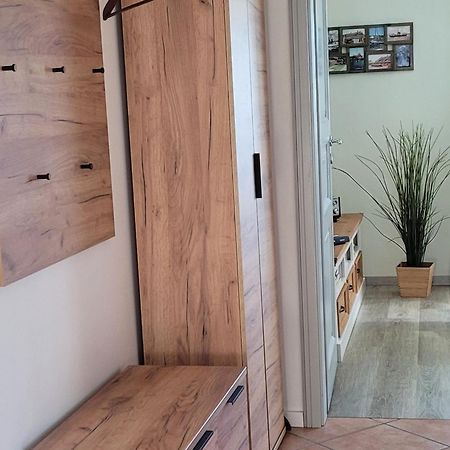Ferienwohnung Im Roten Haus Stahlbrode ภายนอก รูปภาพ
