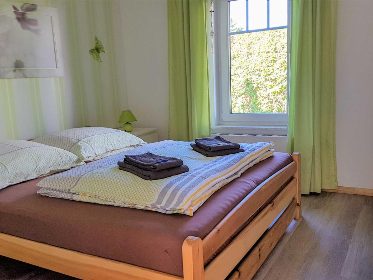 Ferienwohnung Im Roten Haus Stahlbrode ภายนอก รูปภาพ